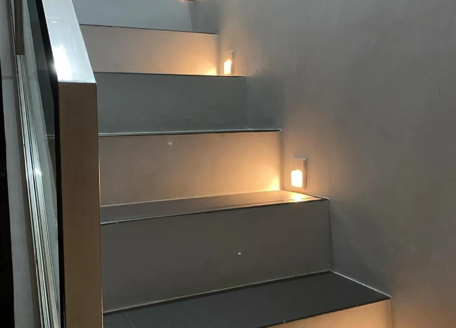 Quiin Home Cozy Modern House Angeles Apartment