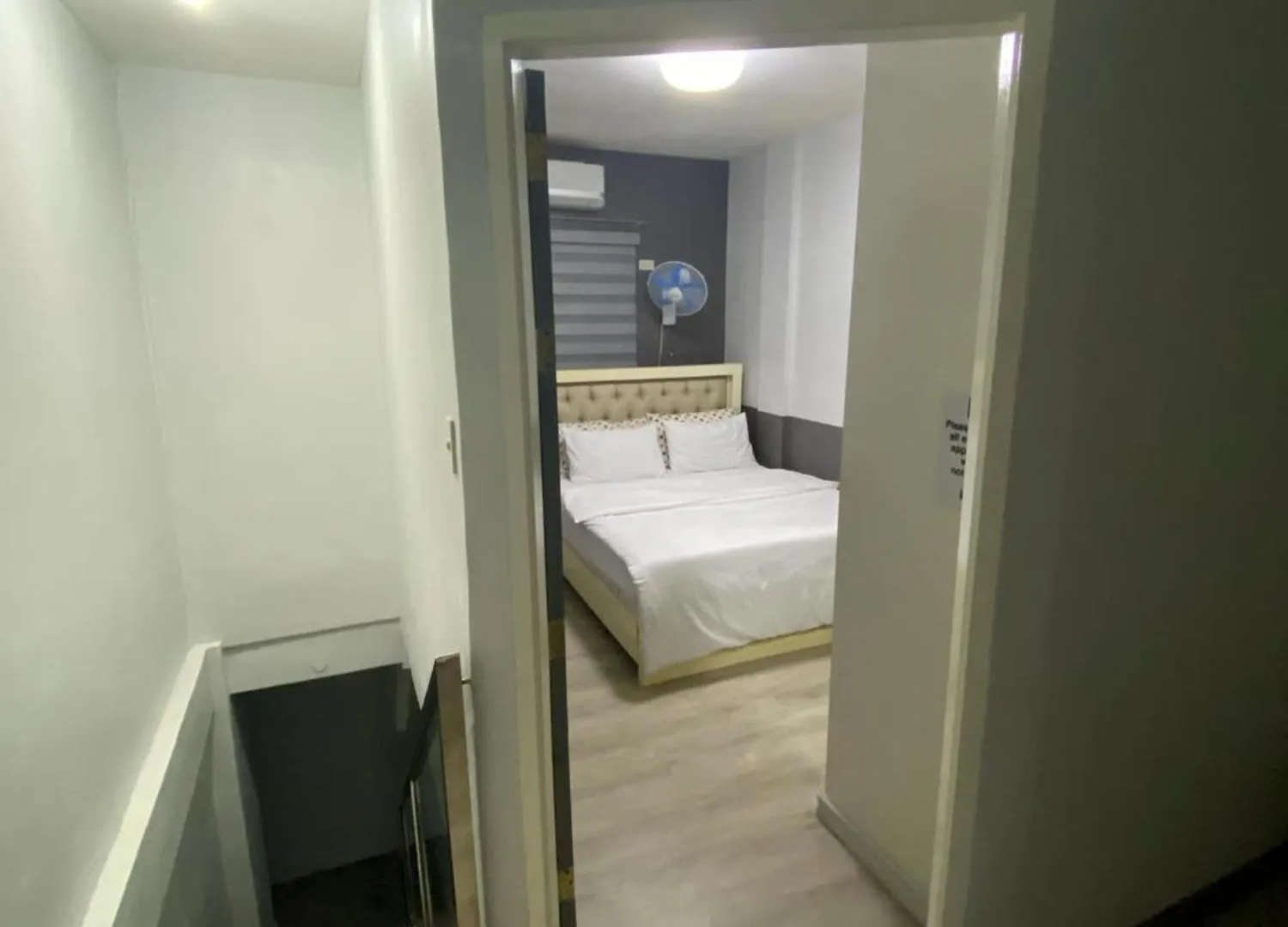 Quiin Home Cozy Modern House Angeles