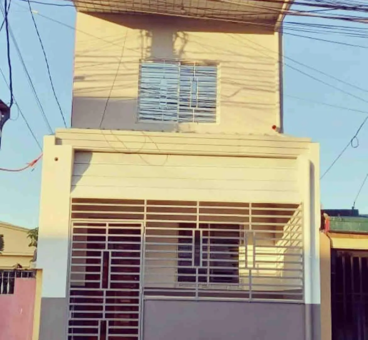 Quiin Home Cozy Modern House Angeles