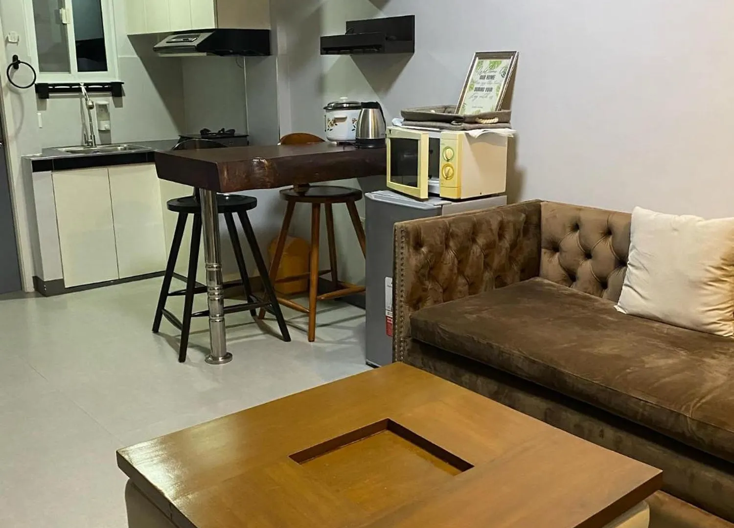 Quiin Home Cozy Modern House Angeles